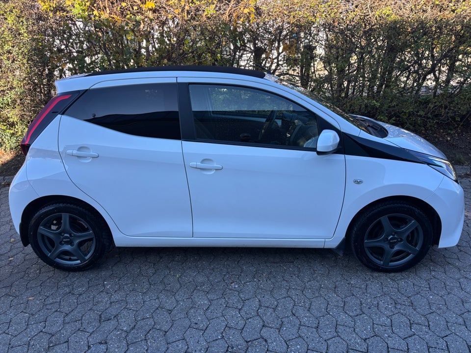 Toyota Aygo 1,0 VVT-i x-sky x-shift 5d