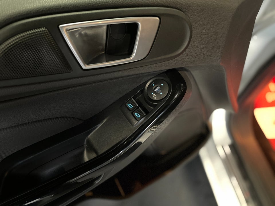 Ford Fiesta 1,0 SCTi 100 Titanium aut. 5d