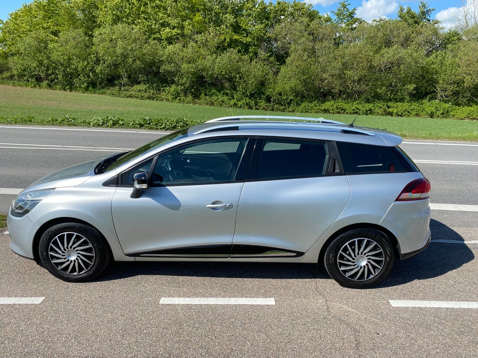 Renault Clio IV 0,9 TCe 90 Expression Sport Tourer 5d