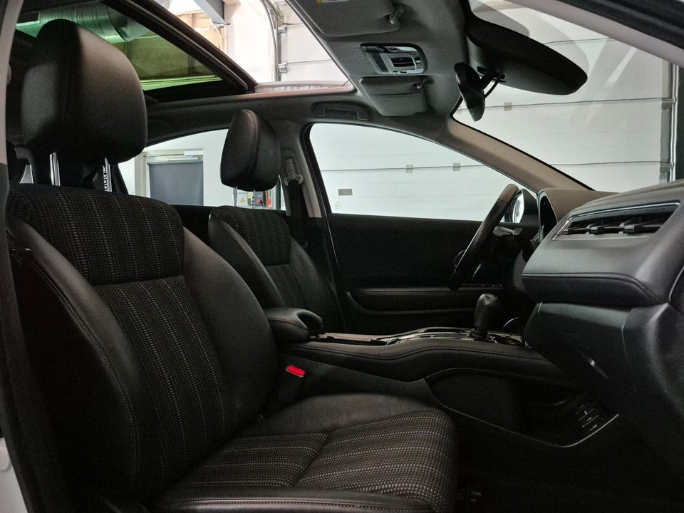 Honda HR-V 1,5 i-VTEC Executive CVT 5d