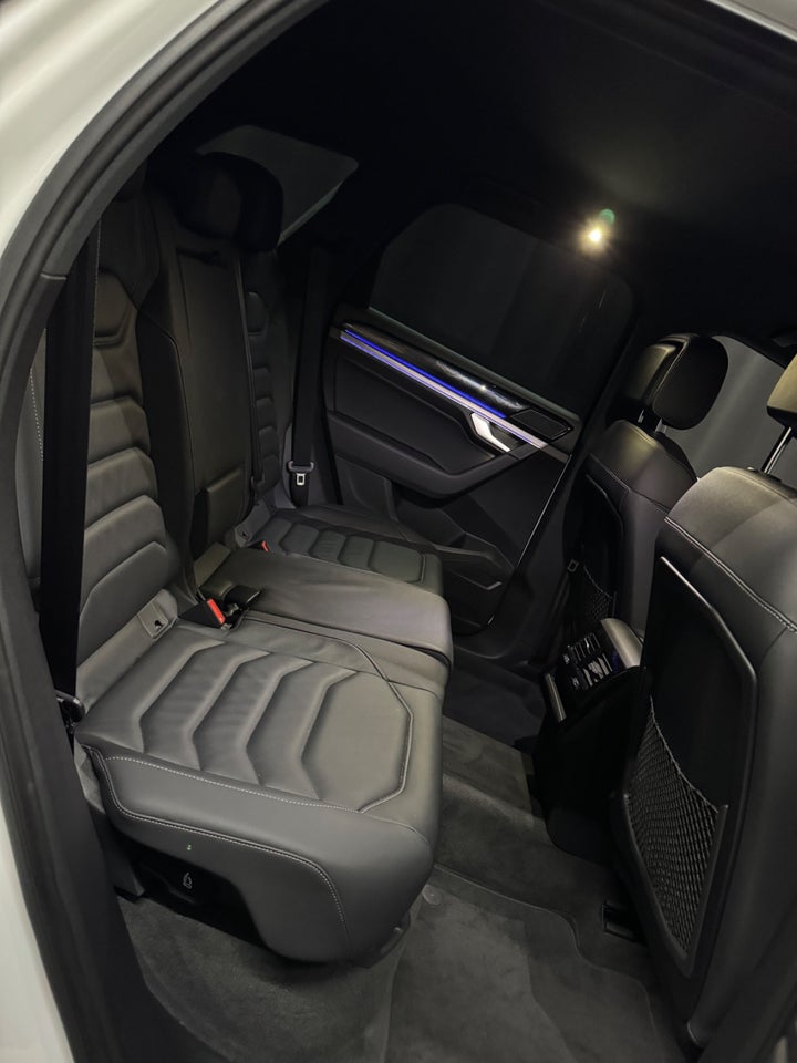 VW Touareg 3,0 TSi 340 R-line aut. 4Motion 5d