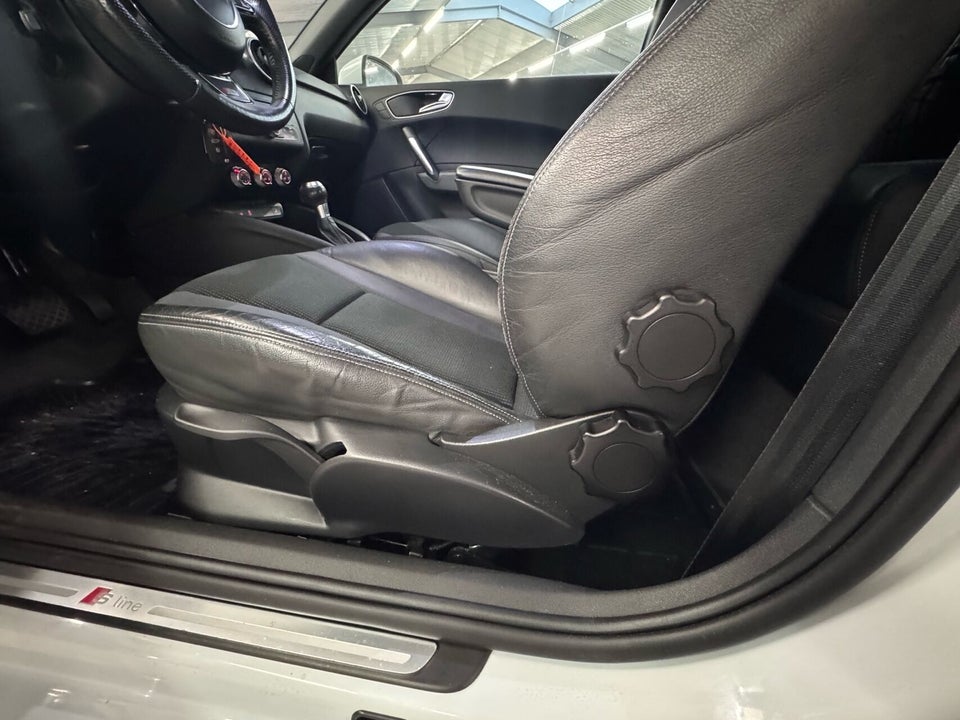 Audi A1 1,4 TFSi 185 Ambition S-line S-tr. 3d