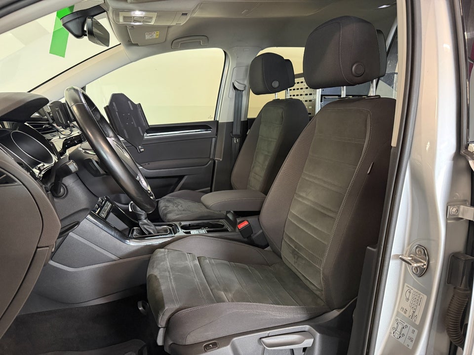 VW Touran 2,0 TDi 150 Highline DSG Van 5d