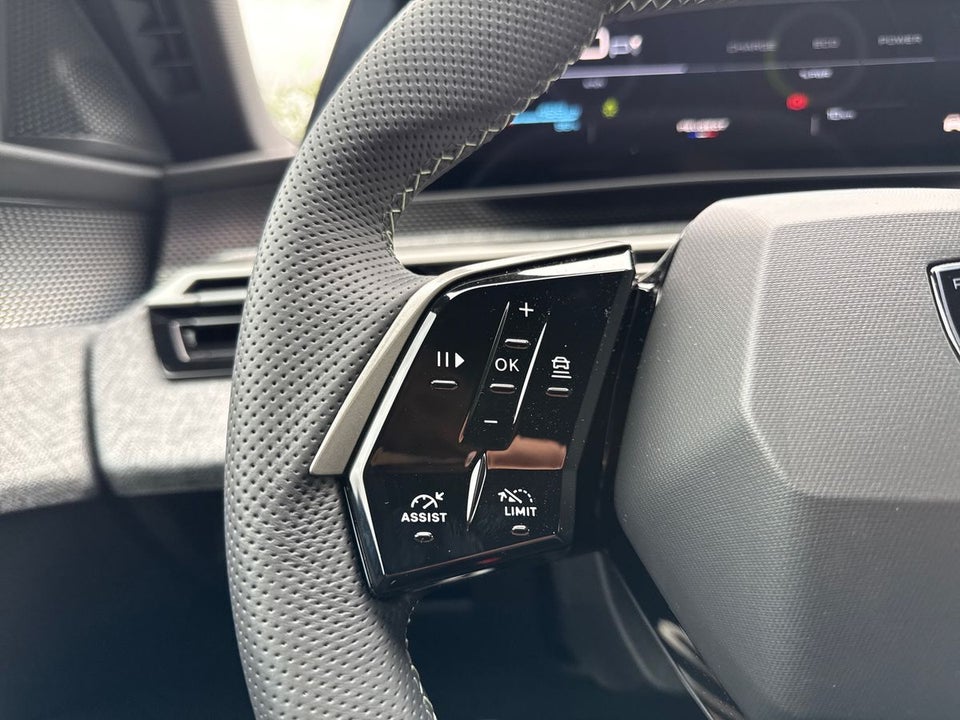 Peugeot e-5008 77 GT Pack 7prs 5d