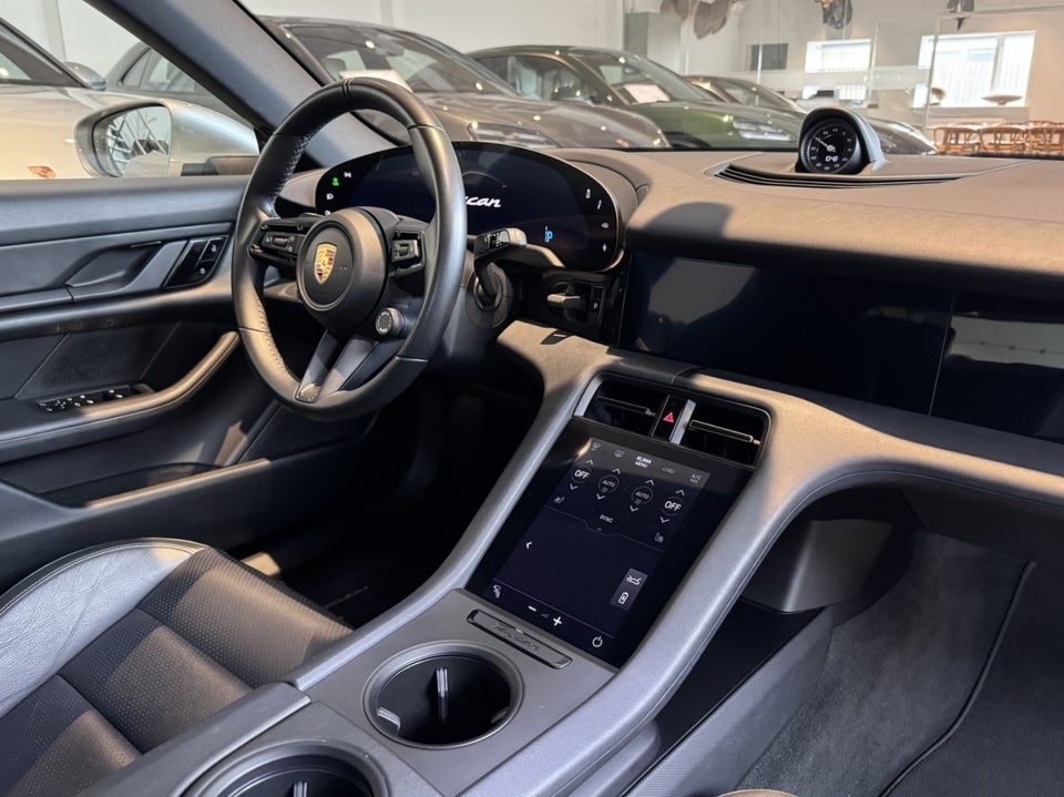 Porsche Taycan 4S Performance+ 4d