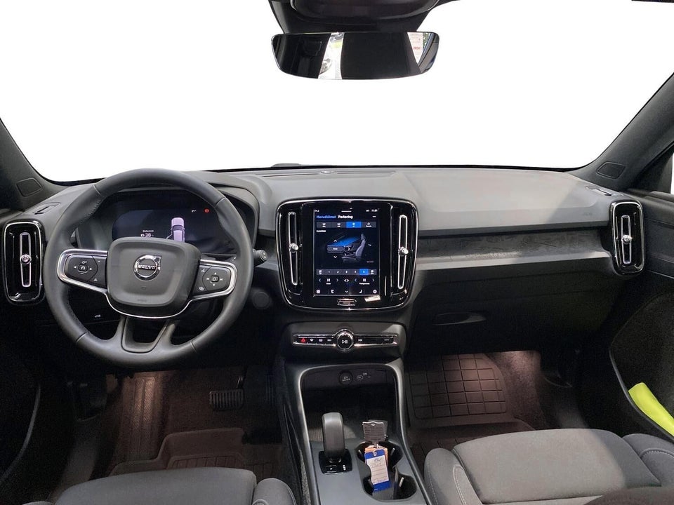 Volvo EX40 Extended Range Plus 5d