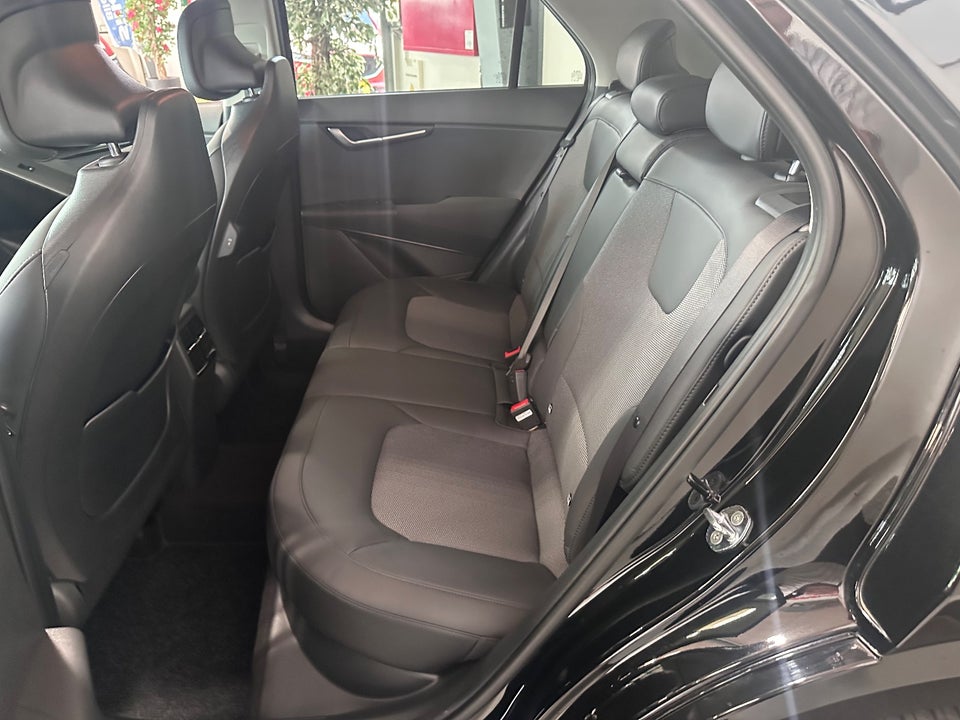 Kia Niro 1,6 PHEV Prestige DCT 5d