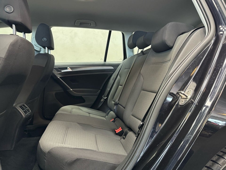 VW Golf VII 1,5 TSi 130 Comfortline Variant DSG 5d