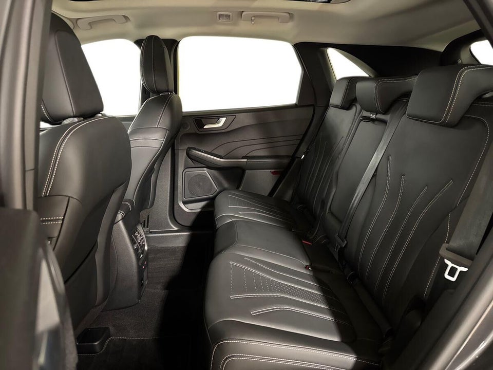 Ford Kuga 2,5 PHEV Vignale CVT 5d