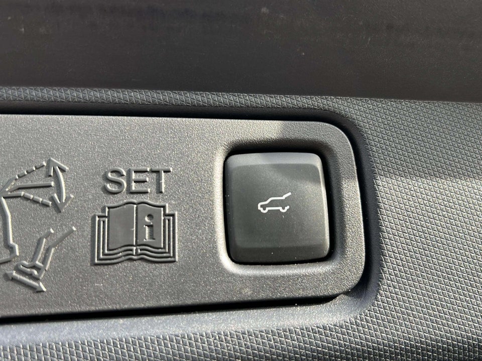 Ford Mustang Mach-E 75 Standard Range AWD 5d