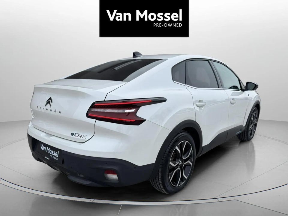 Citroën ë-C4 X 50 Shine 4d