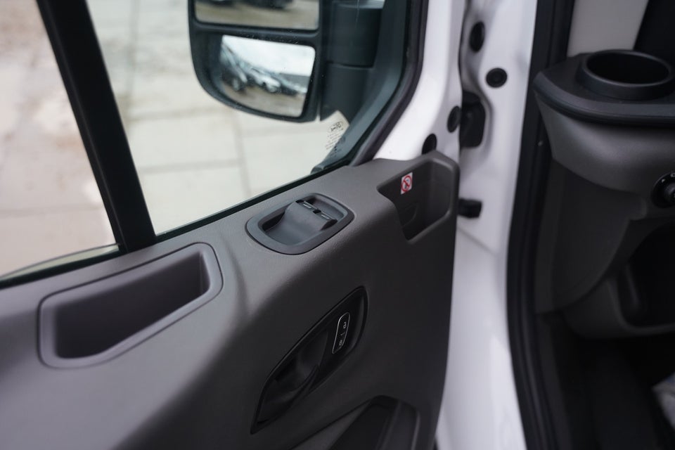 Ford Transit 350 L2 Van 2,0 TDCi 130 Trend H2 RWD