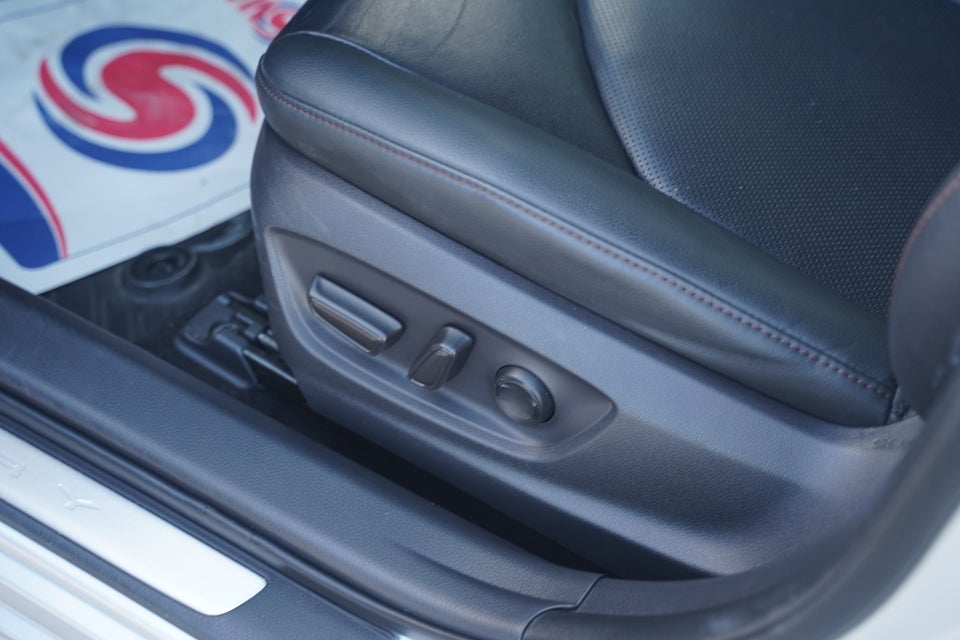 Toyota Camry 2,5 Hybrid H3 Executive CVT 4d