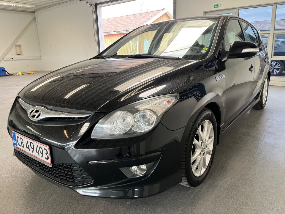 Hyundai i30 1,6 CRDi 90 Classic Sense+ Eco 5d