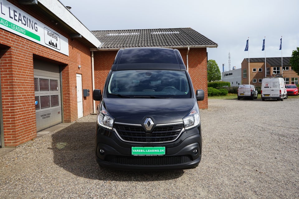 Renault Trafic T29 2,0 dCi 145 L2H2
