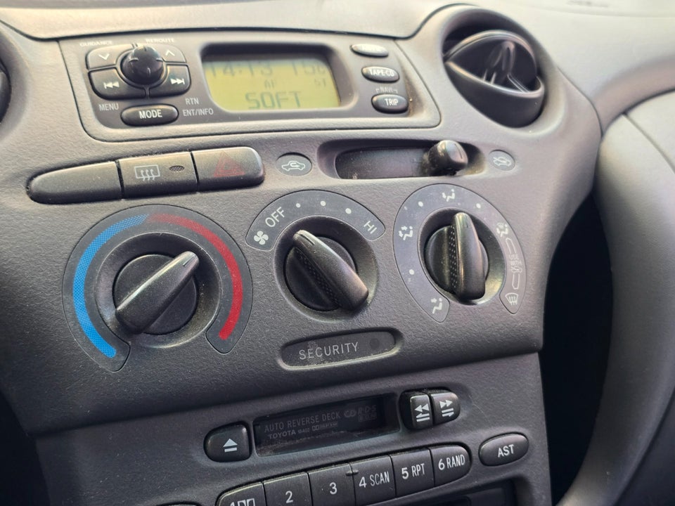 Toyota Yaris 1,3 Luna 5d