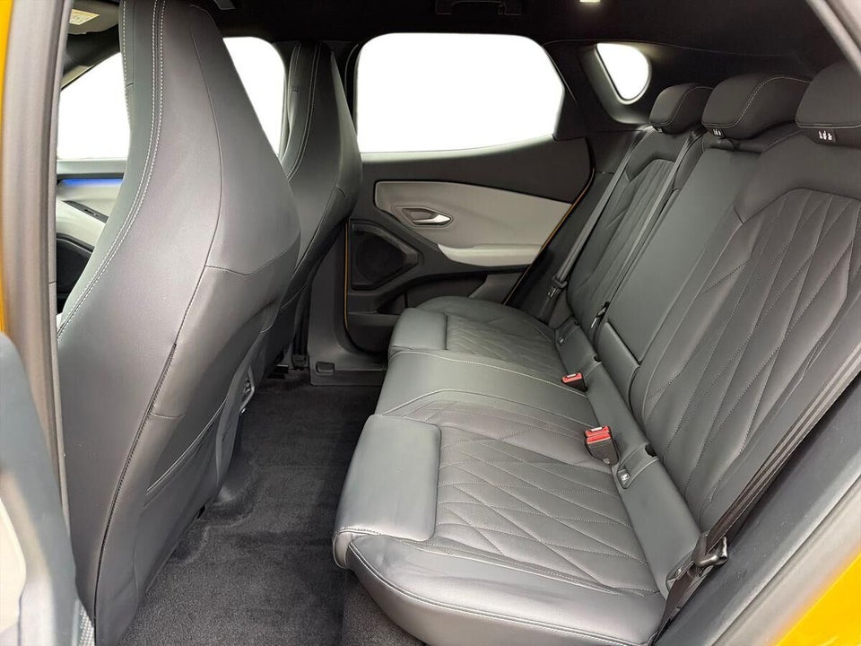 Ford Capri 77 Premium Extended Range 5d