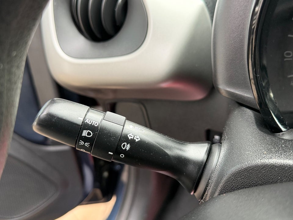 Citroën C1 1,2 PureTech Feel 5d