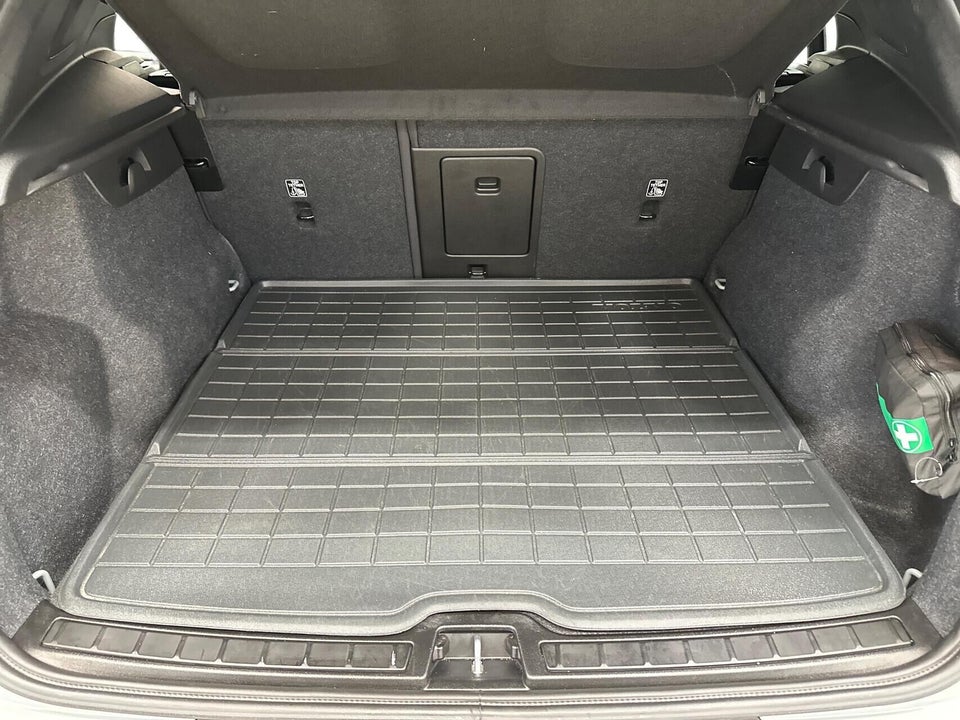 Volvo EX40 Extended Range Core 5d