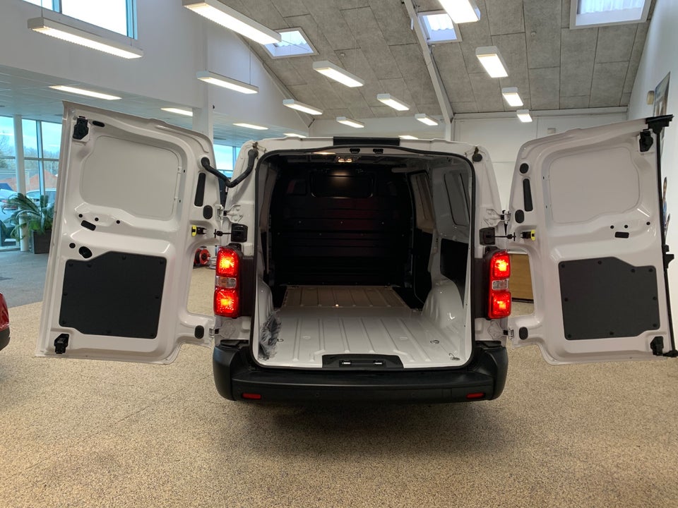 Peugeot e-Expert 75 L3 Plus Van