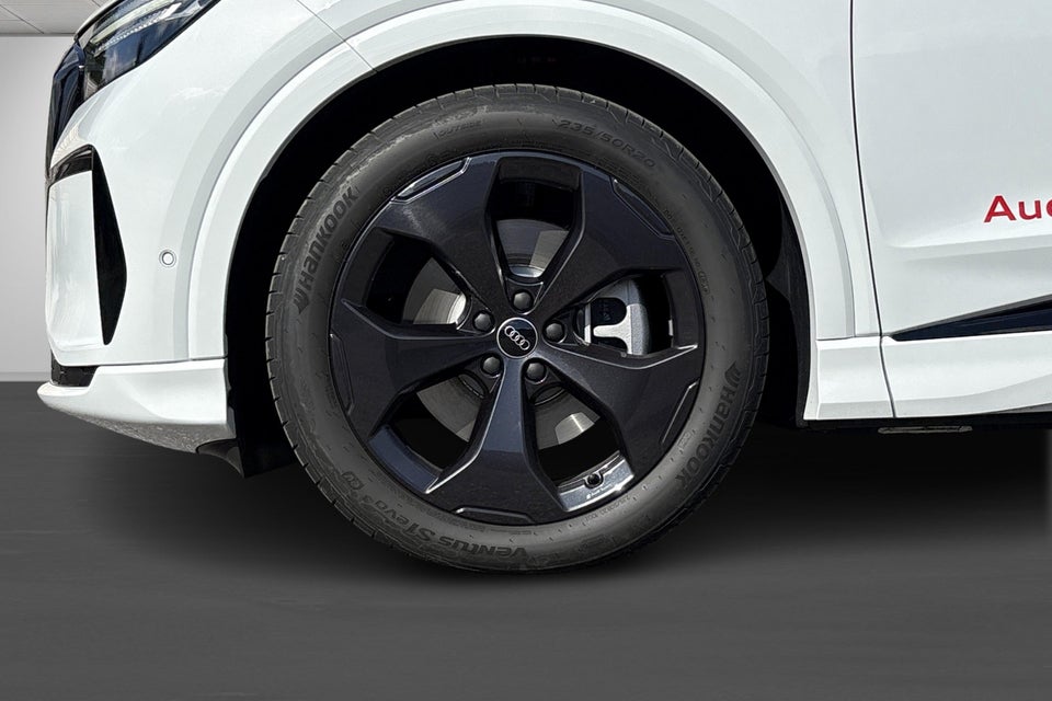 Audi Q4 e-tron performance 5d