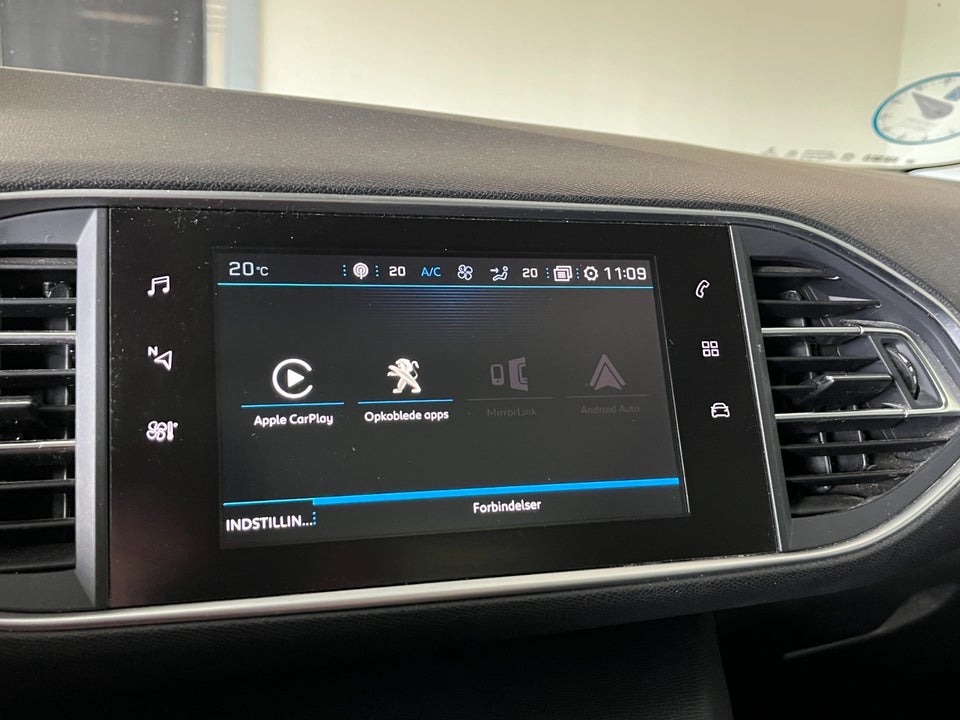 Peugeot 308 1,6 BlueHDi 120 Allure Sky SW 5d