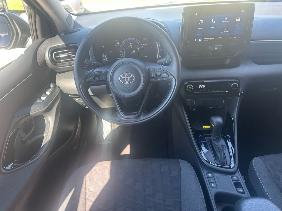 Toyota Yaris 1,5 Hybrid Style Technology e-CVT 5d