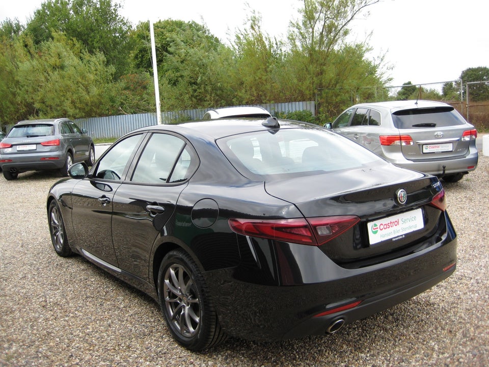 Alfa Romeo Giulia 2,2 JTD 150 4d