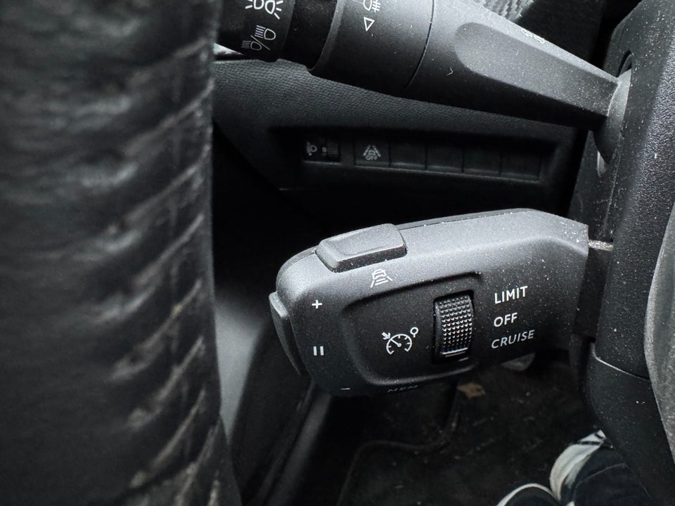 Peugeot 208 1,2 PureTech 100 Allure Pack 5d