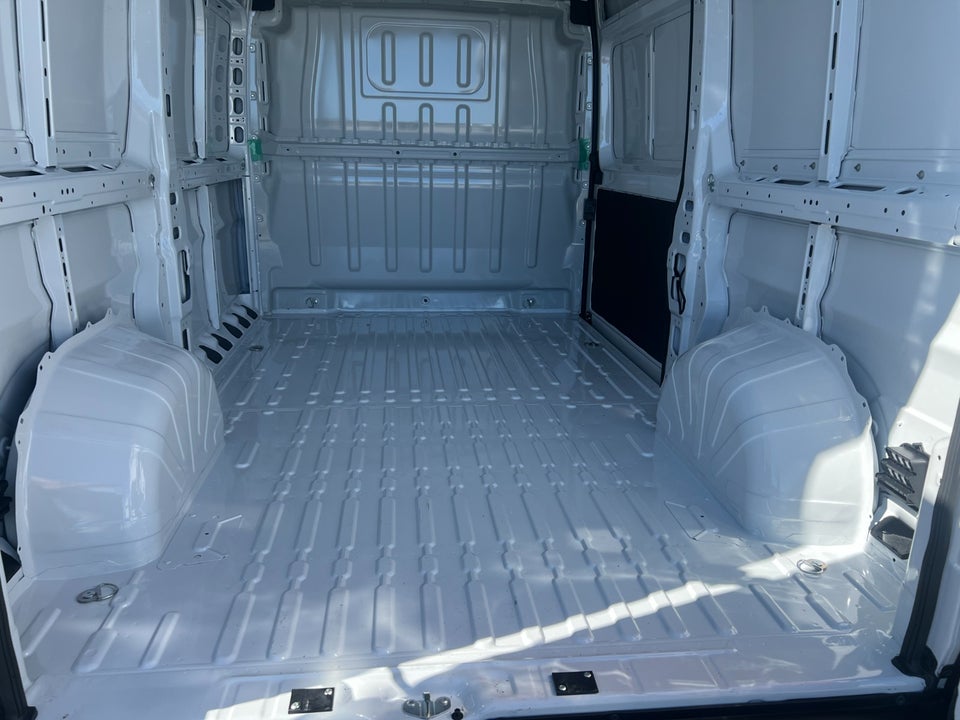 Fiat Ducato 35 Maxi 2,2 MJT 180 Kassevogn L2H2 Pro aut.