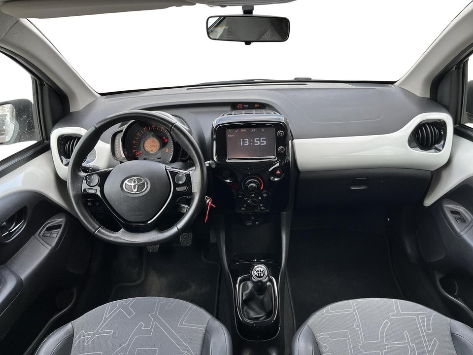 Toyota Aygo 1,0 VVT-i x-sky 5d