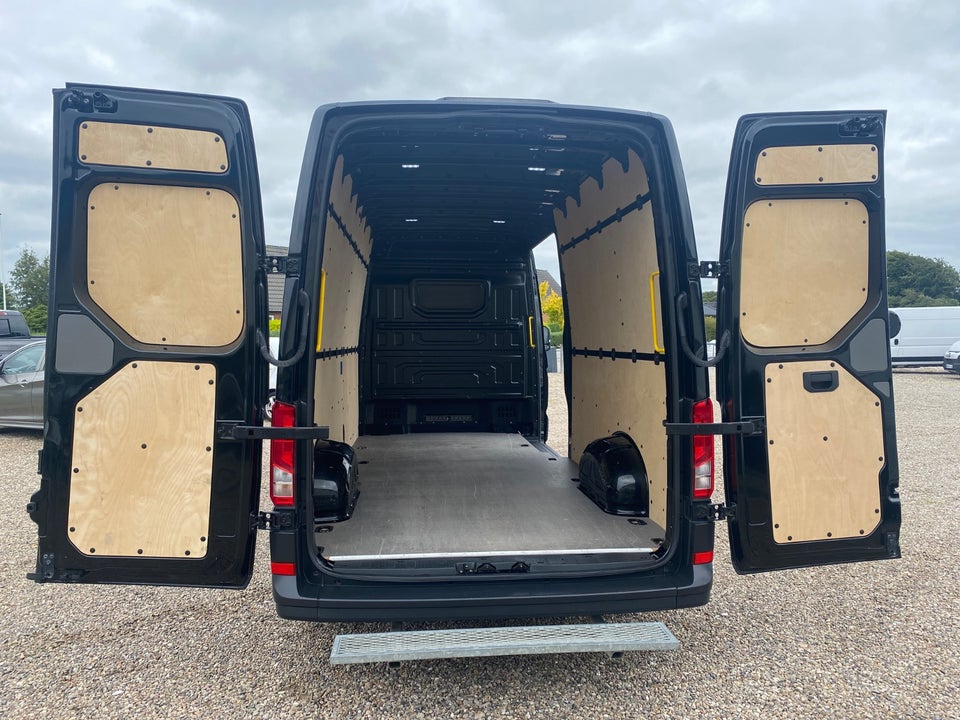 VW Crafter 35 2,0 TDi 177 Kassevogn L4H3 aut.