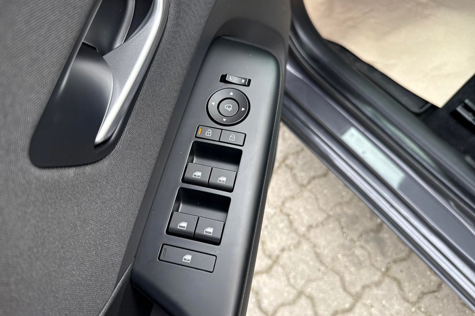 Hyundai Kona 65 EV Essential 5d