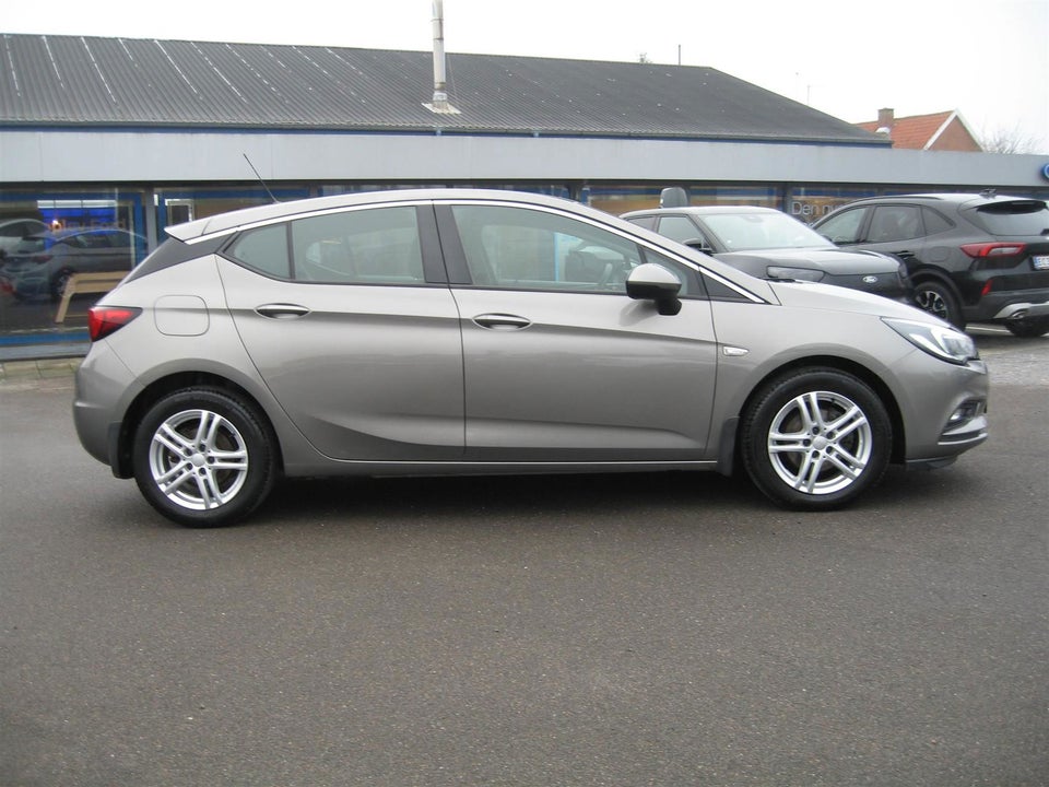 Opel Astra 1,4 T 125 Enjoy 5d