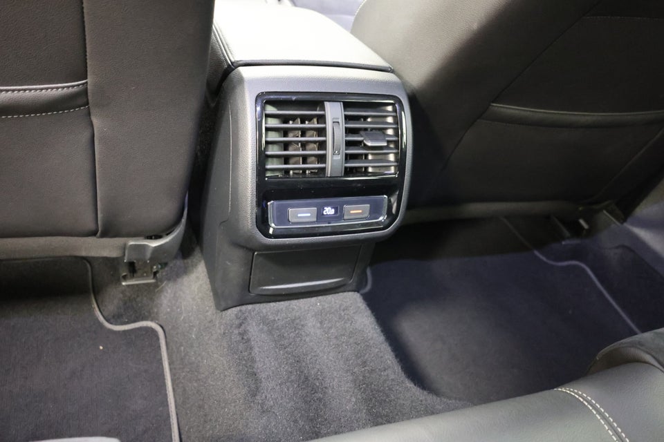 VW Passat 2,0 TDi 150 Elegance Variant DSG 5d