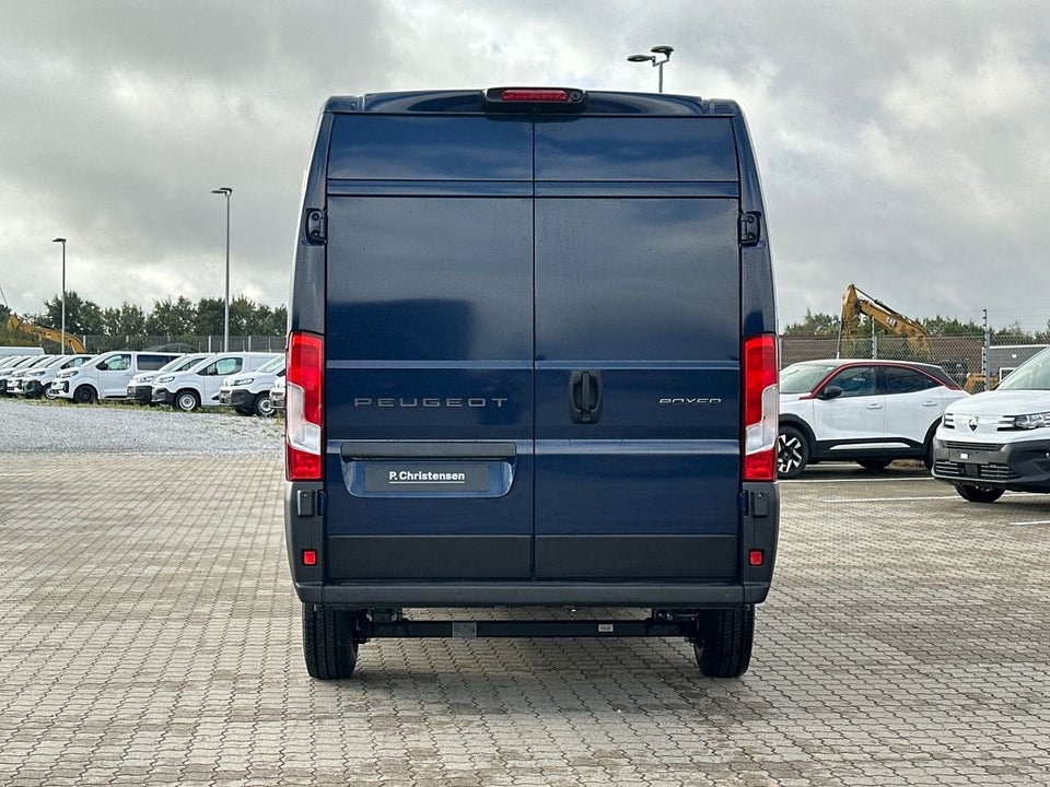 Peugeot Boxer 335 2,2 BlueHDi 180 L2H2 Premium EAT8