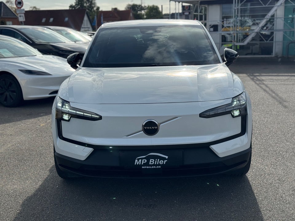 Volvo EX30 Standard Range Core 5d