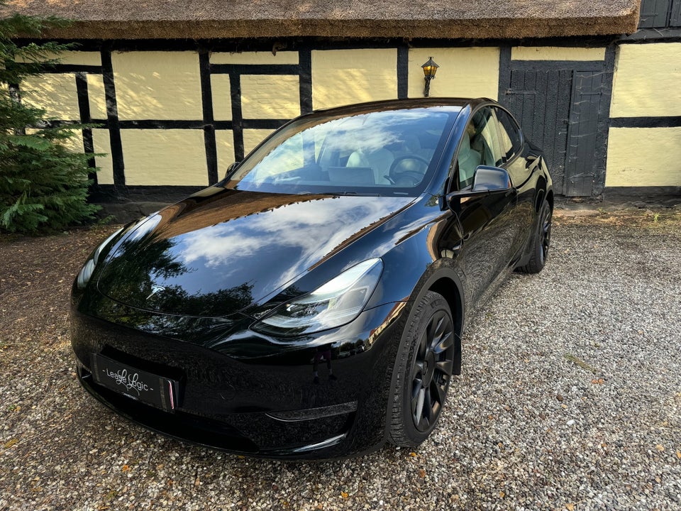 Tesla Model Y Long Range AWD 5d