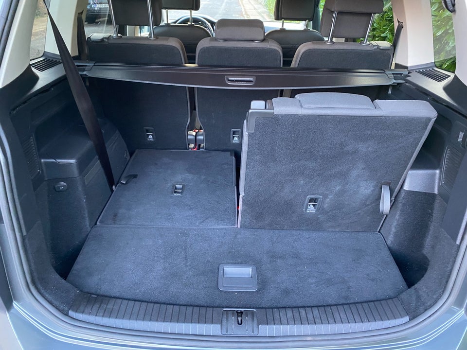 VW Touran 1,6 TDi 115 Comfortline Connect DSG 7prs 5d