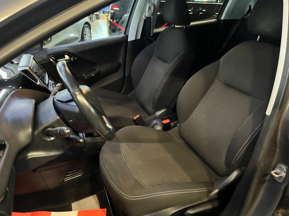 Peugeot 208 1,6 BlueHDi 100 Desire 5d