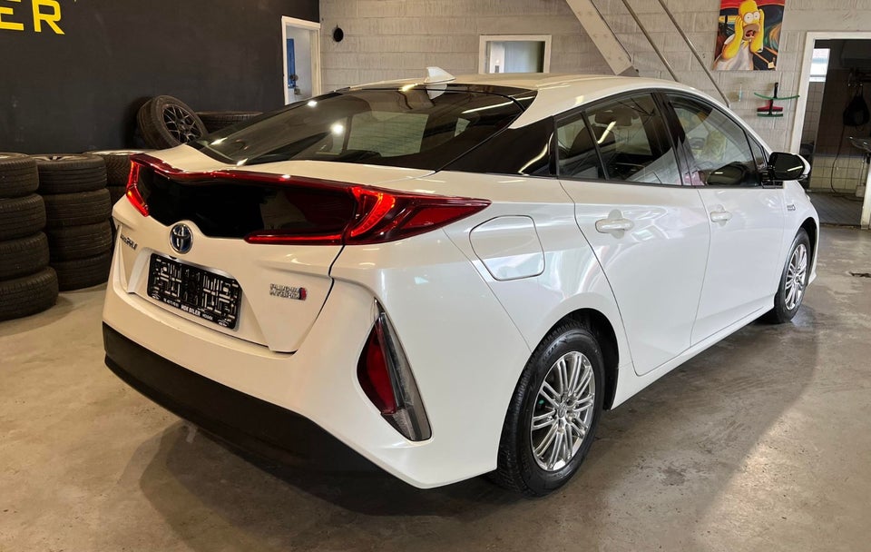 Toyota Prius 1,8 Plug-in Hybrid H4 MDS 5d