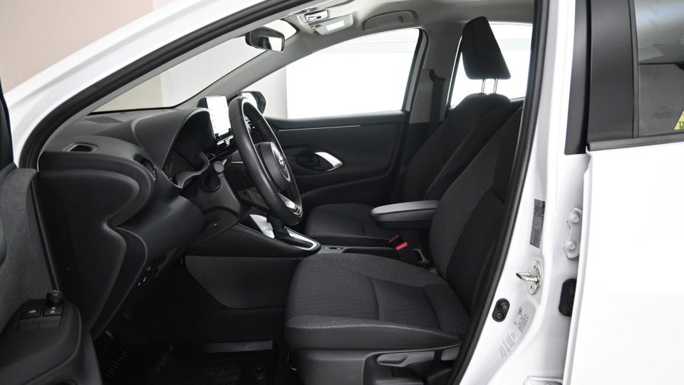 Toyota Yaris 1,5 Hybrid H3 e-CVT 5d