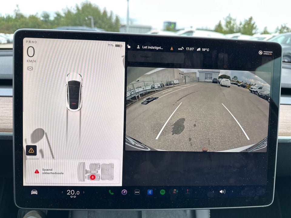 Tesla Model Y Long Range AWD 5d