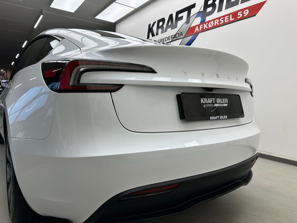 Tesla Model 3 RWD 4d