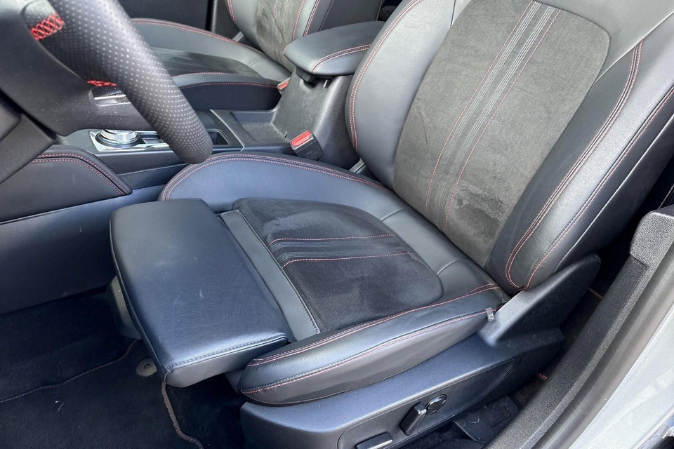 Ford Kuga 2,5 PHEV ST-Line X CVT 5d