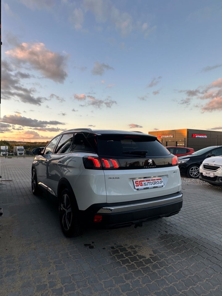 Peugeot 3008 1,6 Hybrid First Selection EAT8 5d