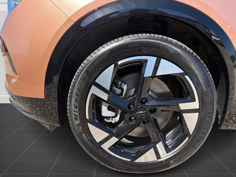 Opel Grandland-e 73 GS Sky 5d