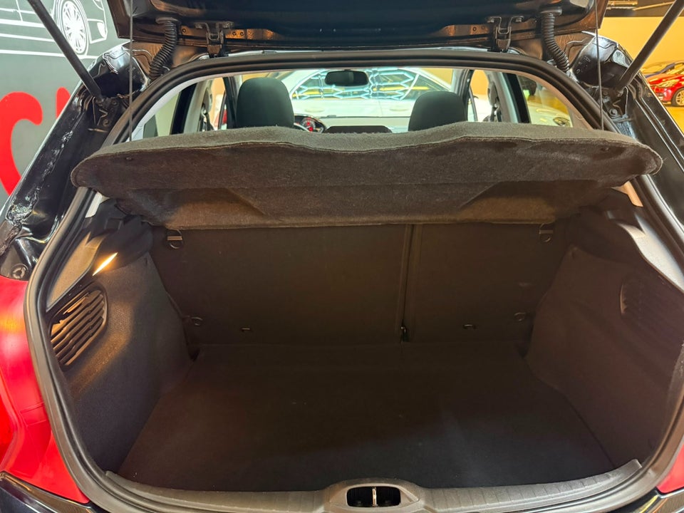 Peugeot 208 1,2 VTi Allure Sky 5d