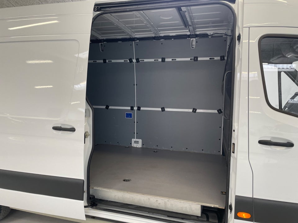 Mercedes Sprinter 317 2,0 CDi A4 Kassevogn aut. RWD