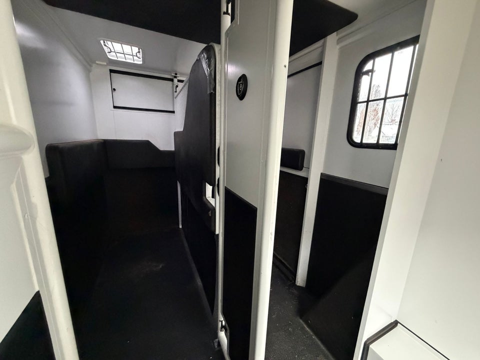 MAN TGE 2,0 3.180 Chassis L4 aut. FWD